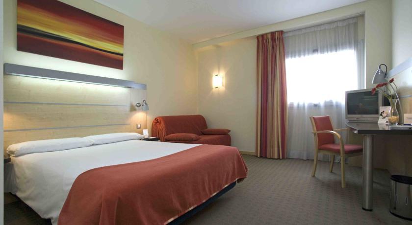 Holiday Inn Express Alcobendas By Ihg Exterior photo
