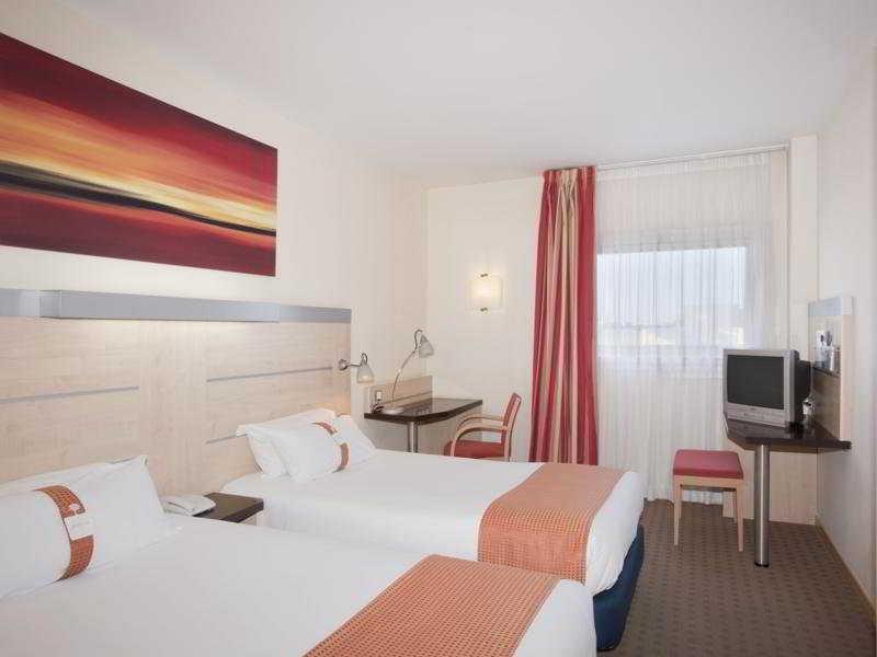 Holiday Inn Express Alcobendas By Ihg Exterior photo