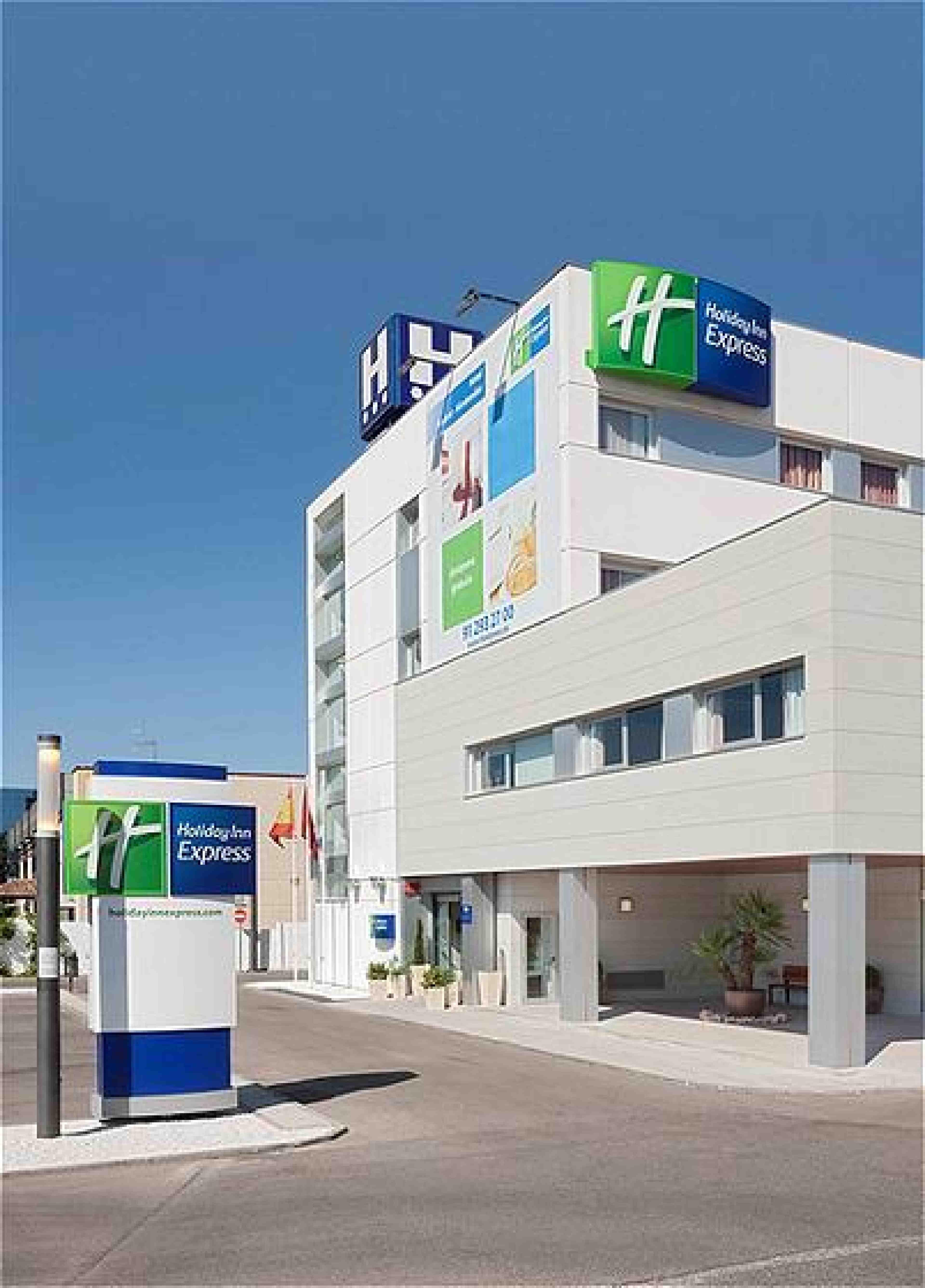 Holiday Inn Express Alcobendas By Ihg Exterior photo