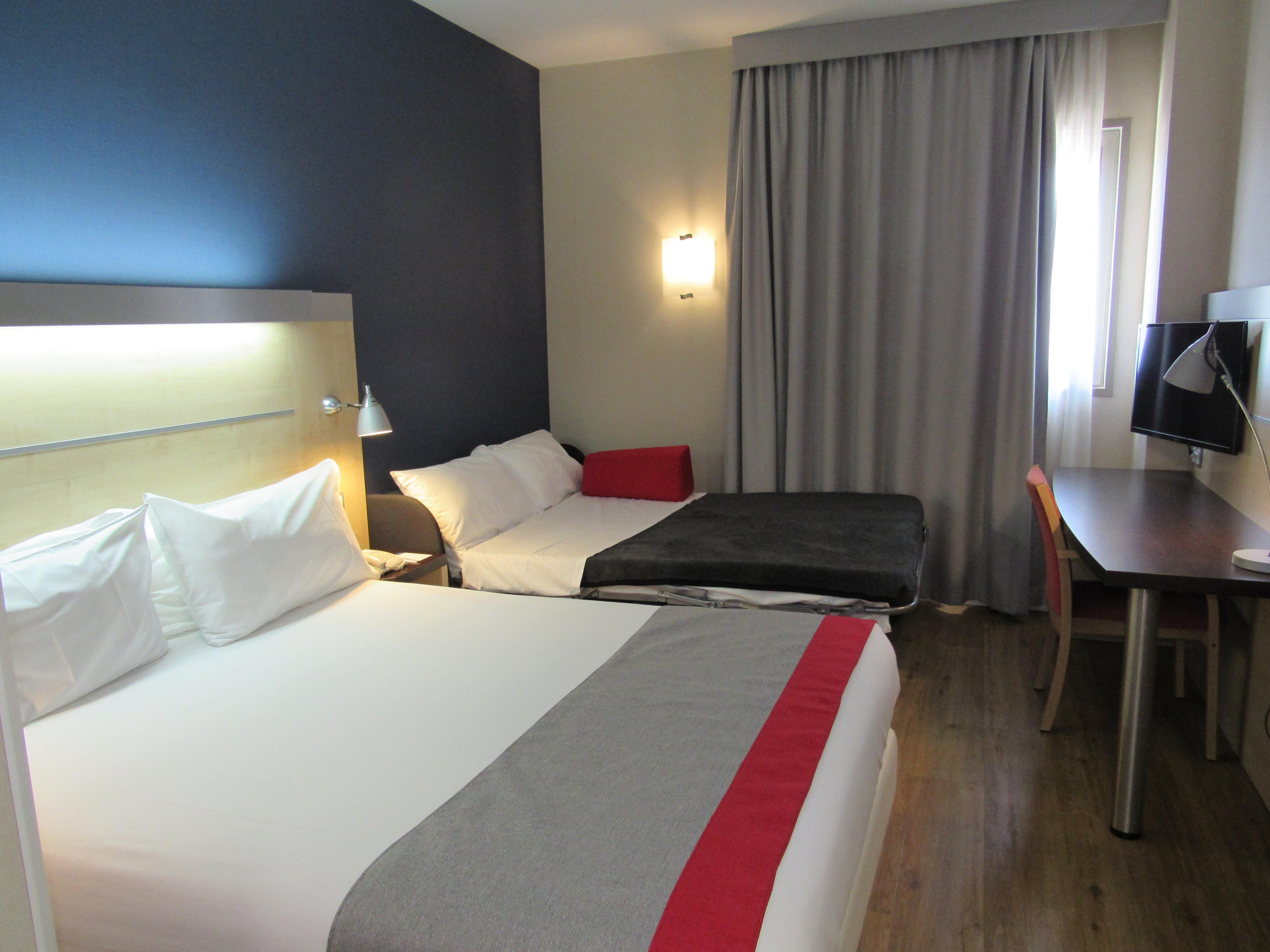 Holiday Inn Express Alcobendas By Ihg Exterior photo