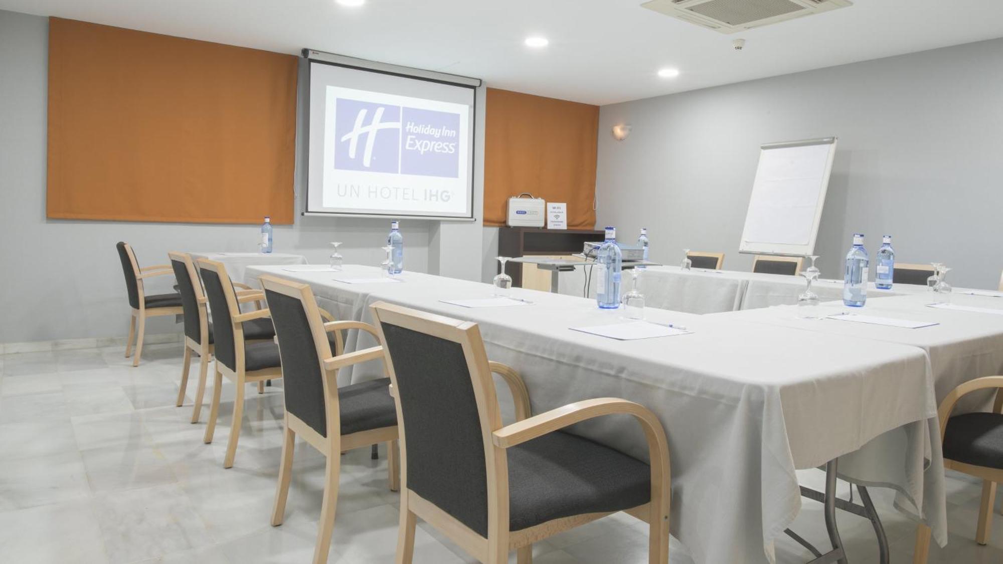 Holiday Inn Express Alcobendas By Ihg Exterior photo