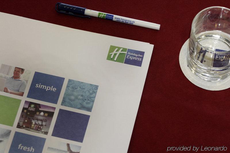 Holiday Inn Express Alcobendas By Ihg Exterior photo