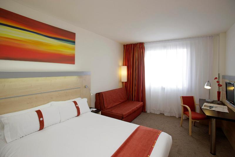 Holiday Inn Express Alcobendas By Ihg Exterior photo